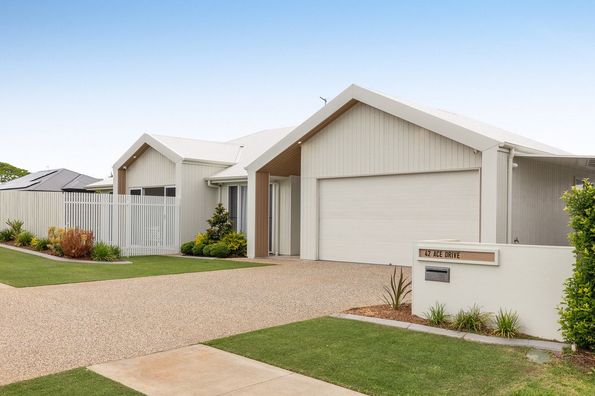 4 bedrooms House in 42 Ace Drive GLENVALE QLD, 4350