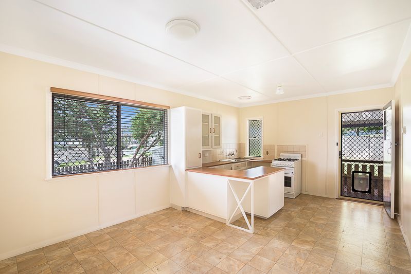 16 Mooney Street, Harlaxton QLD 4350, Image 2