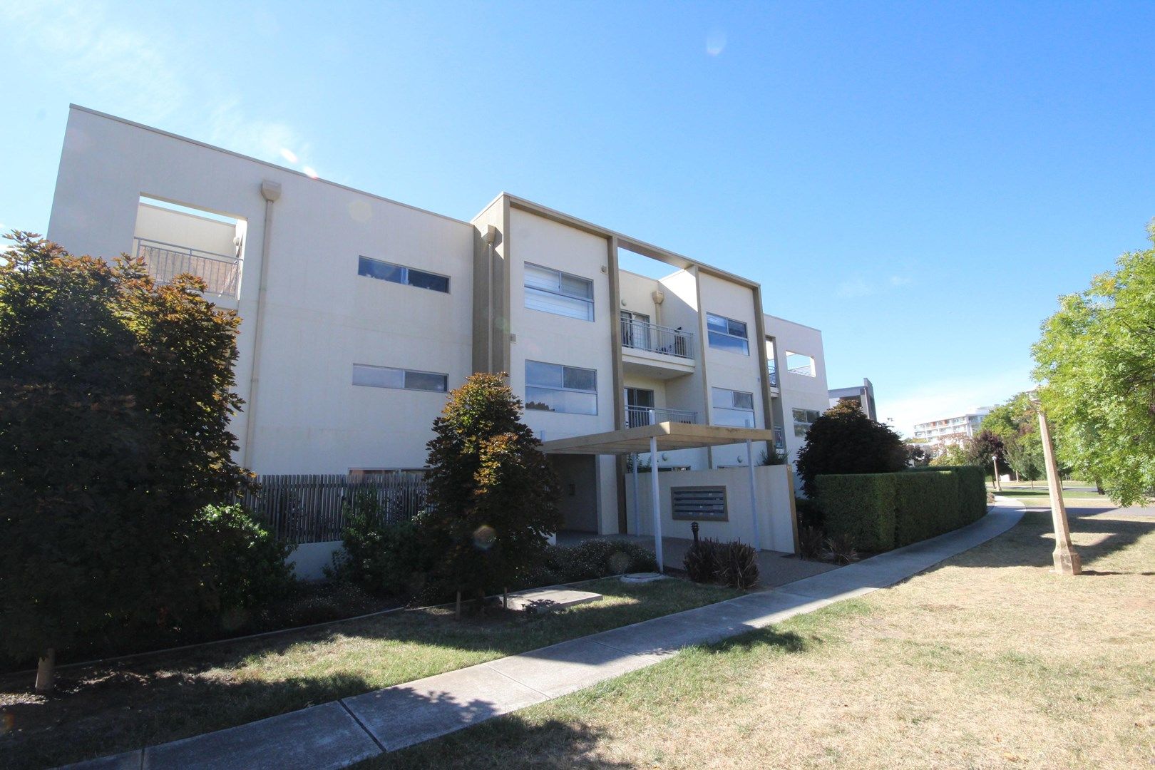 2 bedrooms Apartment / Unit / Flat in 12/12 Towns Crescent TURNER ACT, 2612