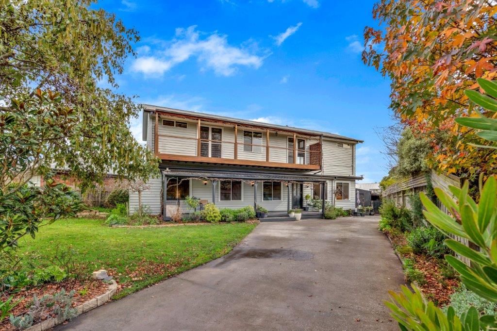 12 Farrell Street, New Gisborne VIC 3438 House For Rent 790 Domain