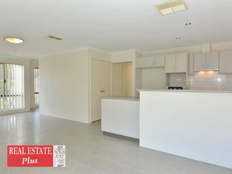 1/25 Wroxton Street, Midland WA 6056, Image 2