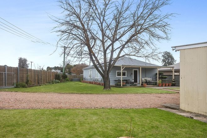 Picture of 5 Parkes Road, MOSS VALE NSW 2577