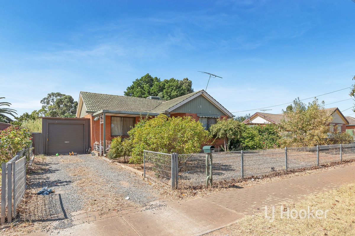 24 Edgecombe Road, Davoren Park SA 5113, Image 2