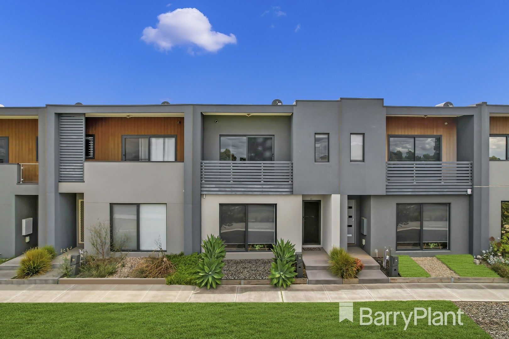 10 Treeve Parkway, Werribee VIC 3030, Image 0