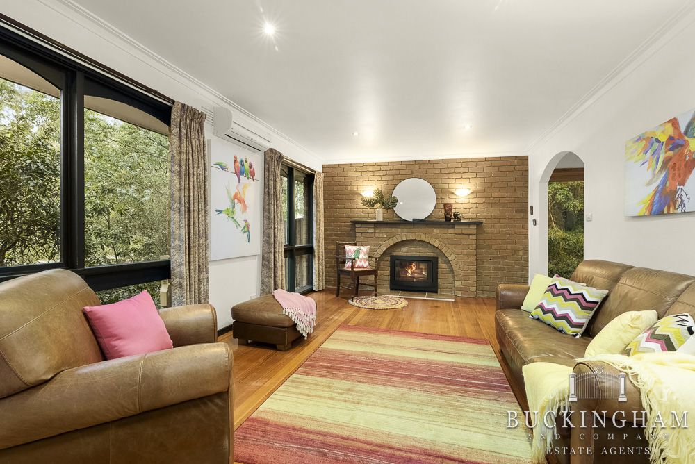 23 Glenister Drive, Eltham VIC 3095, Image 2