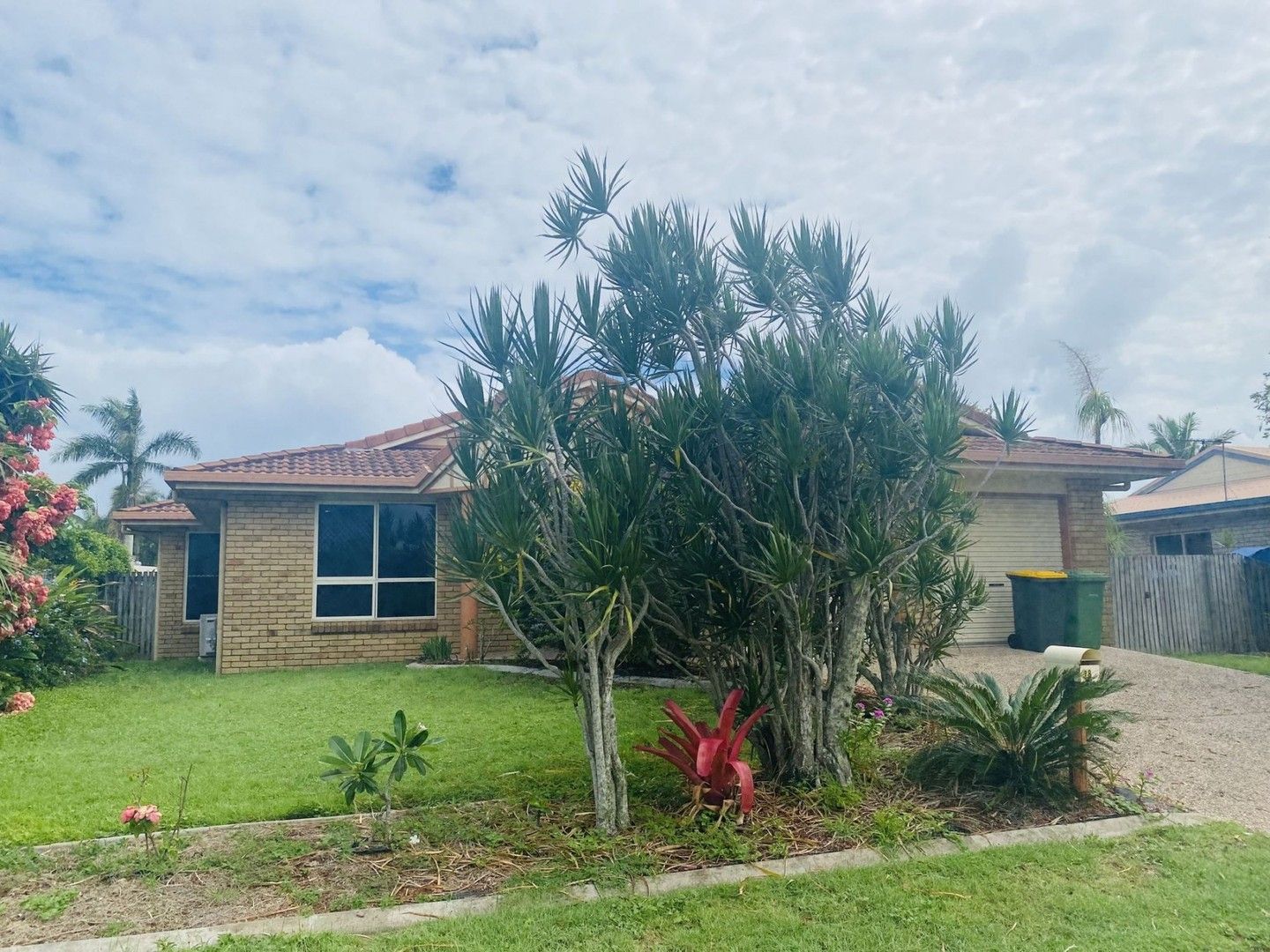 4 bedrooms House in 28 Royal Sands Blvd BUCASIA QLD, 4750