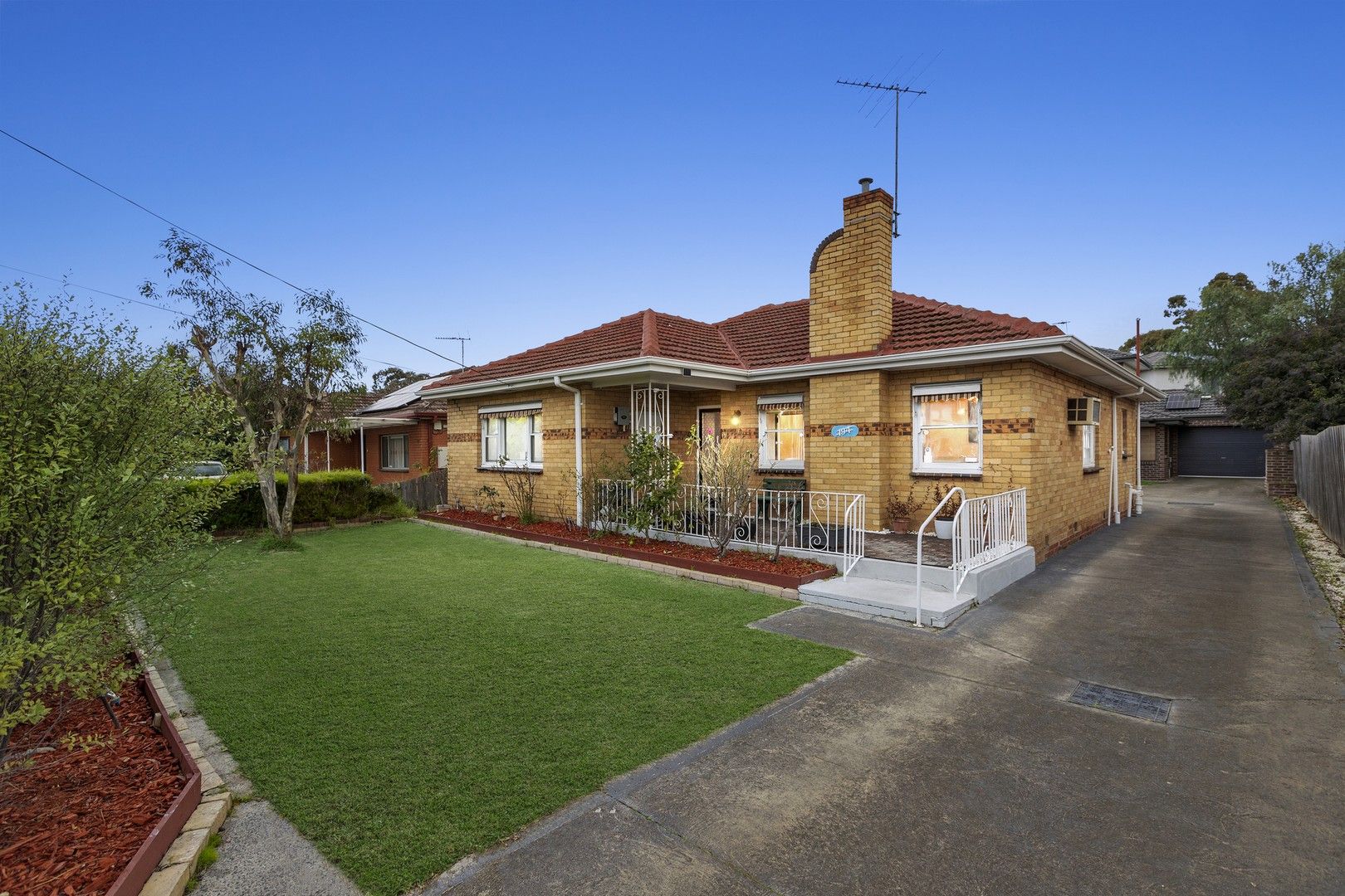 3 bedrooms House in 1/194 Haughton Road OAKLEIGH SOUTH VIC, 3167