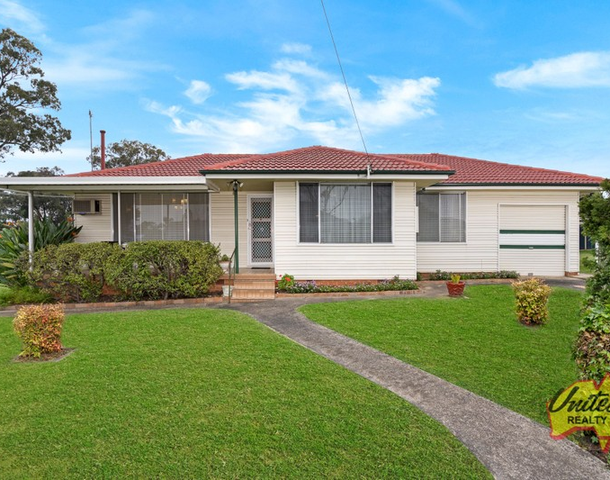 22 Thirlmere Way, Tahmoor NSW 2573