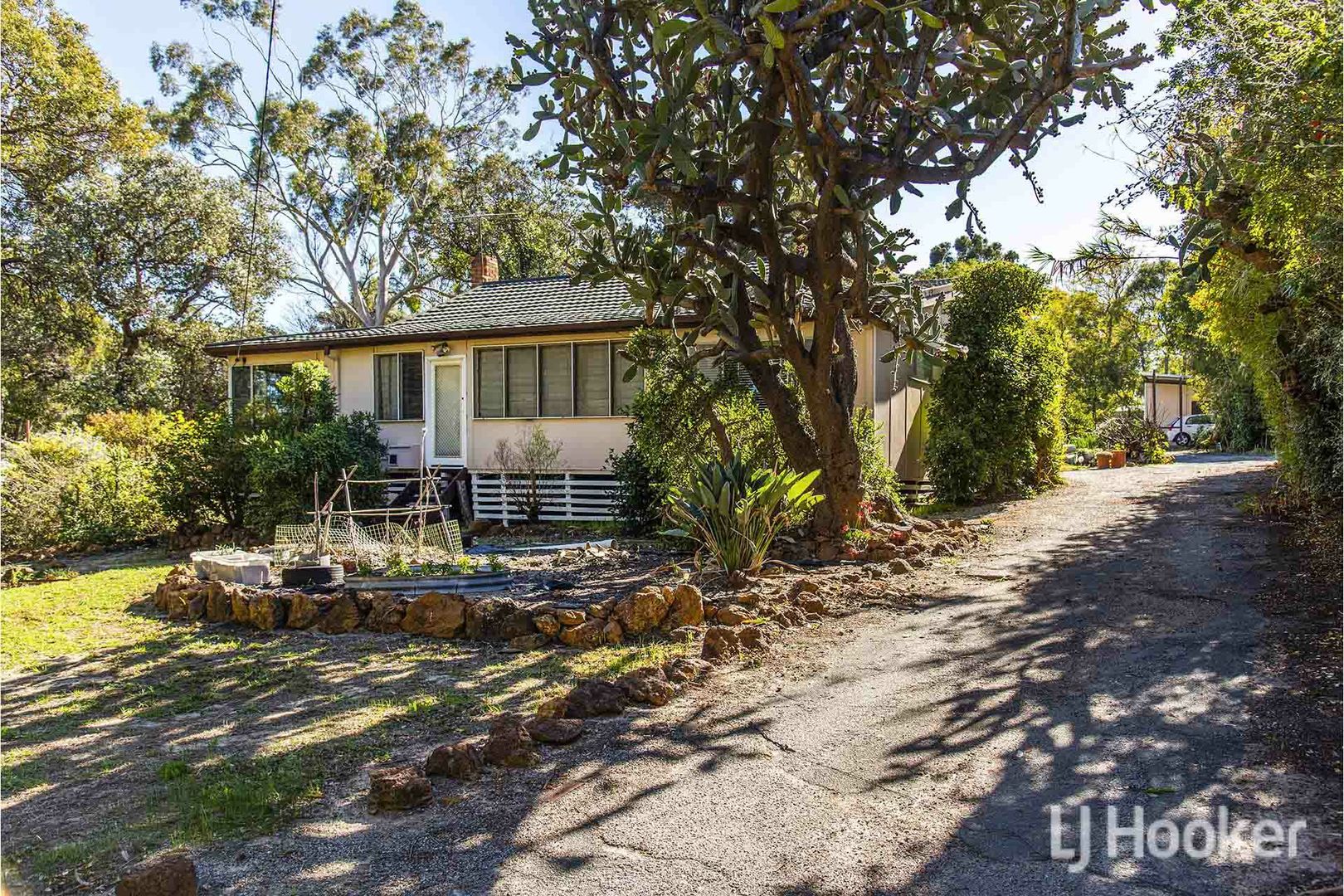 74 Traylen Road, Kalamunda WA 6076, Image 1