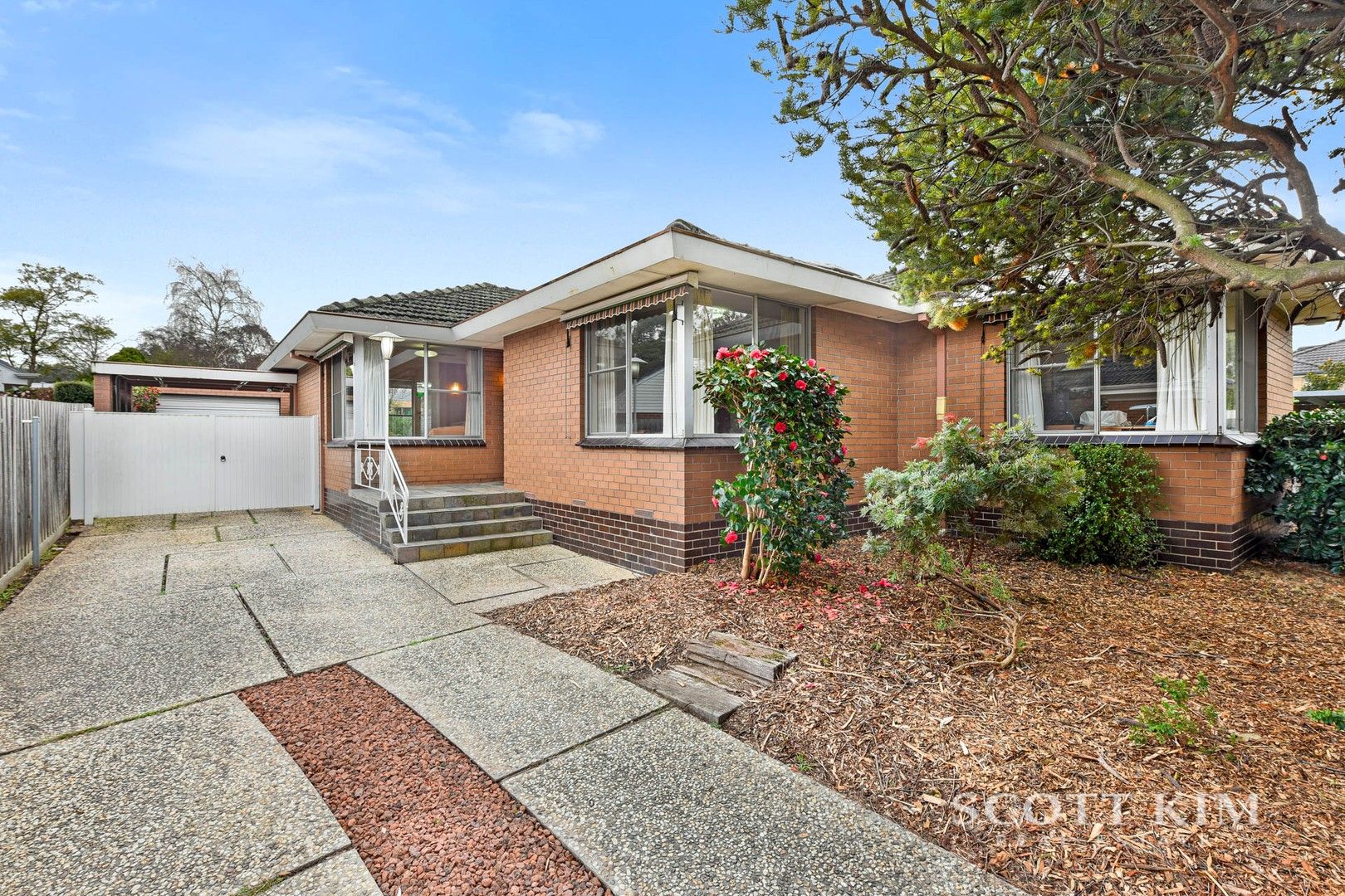 3 bedrooms House in 9 Canora Street BLACKBURN SOUTH VIC, 3130