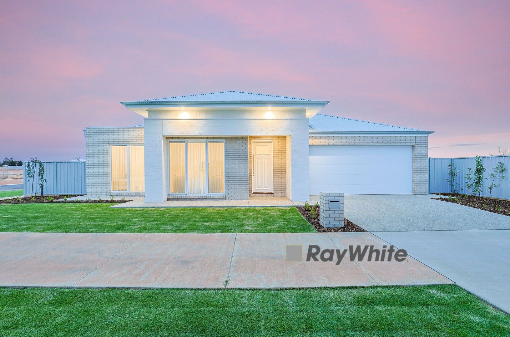 4 bedrooms House in 2 Mayne Boulevard IRYMPLE VIC, 3498