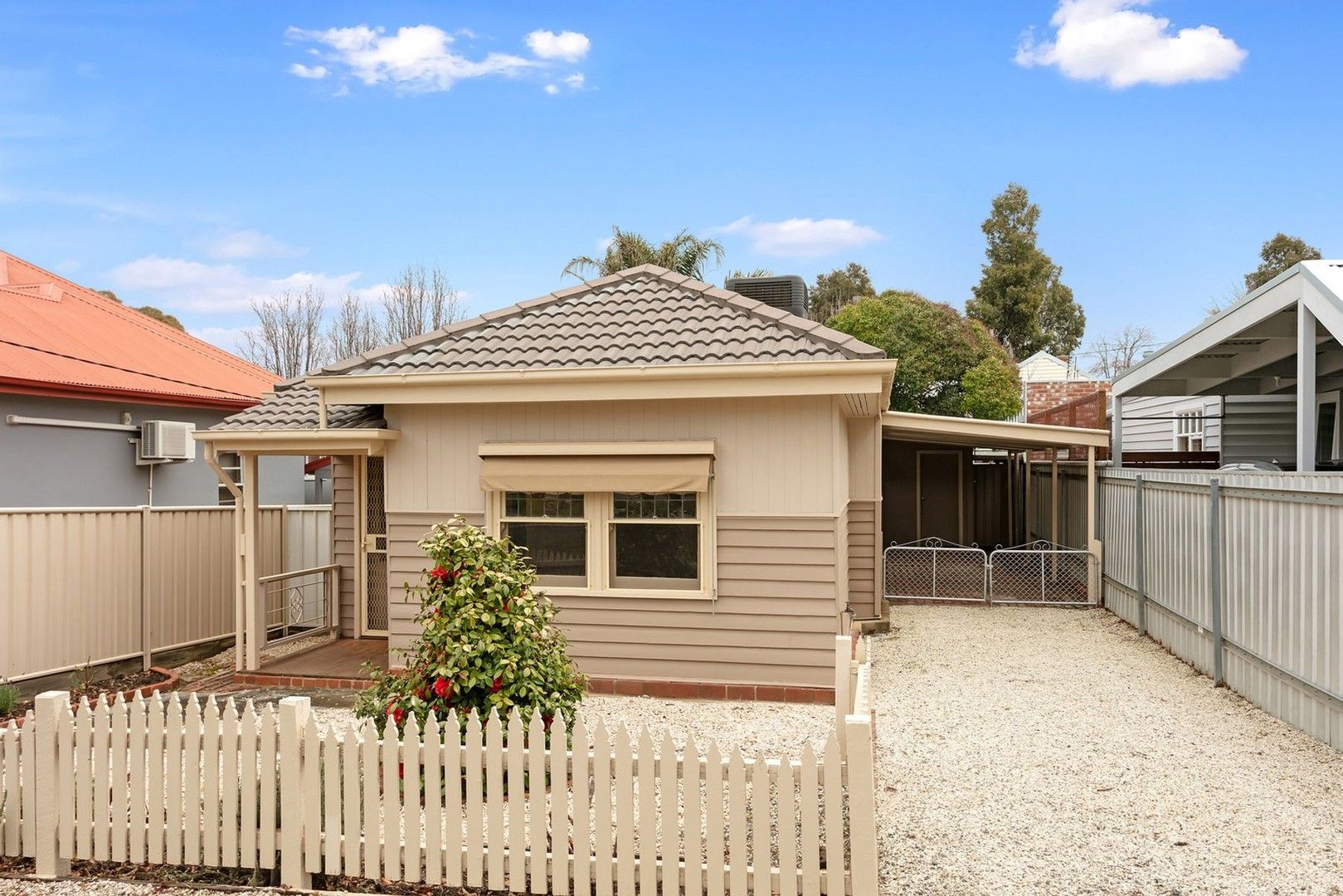 2 bedrooms House in 111 Violet Street BENDIGO VIC, 3550
