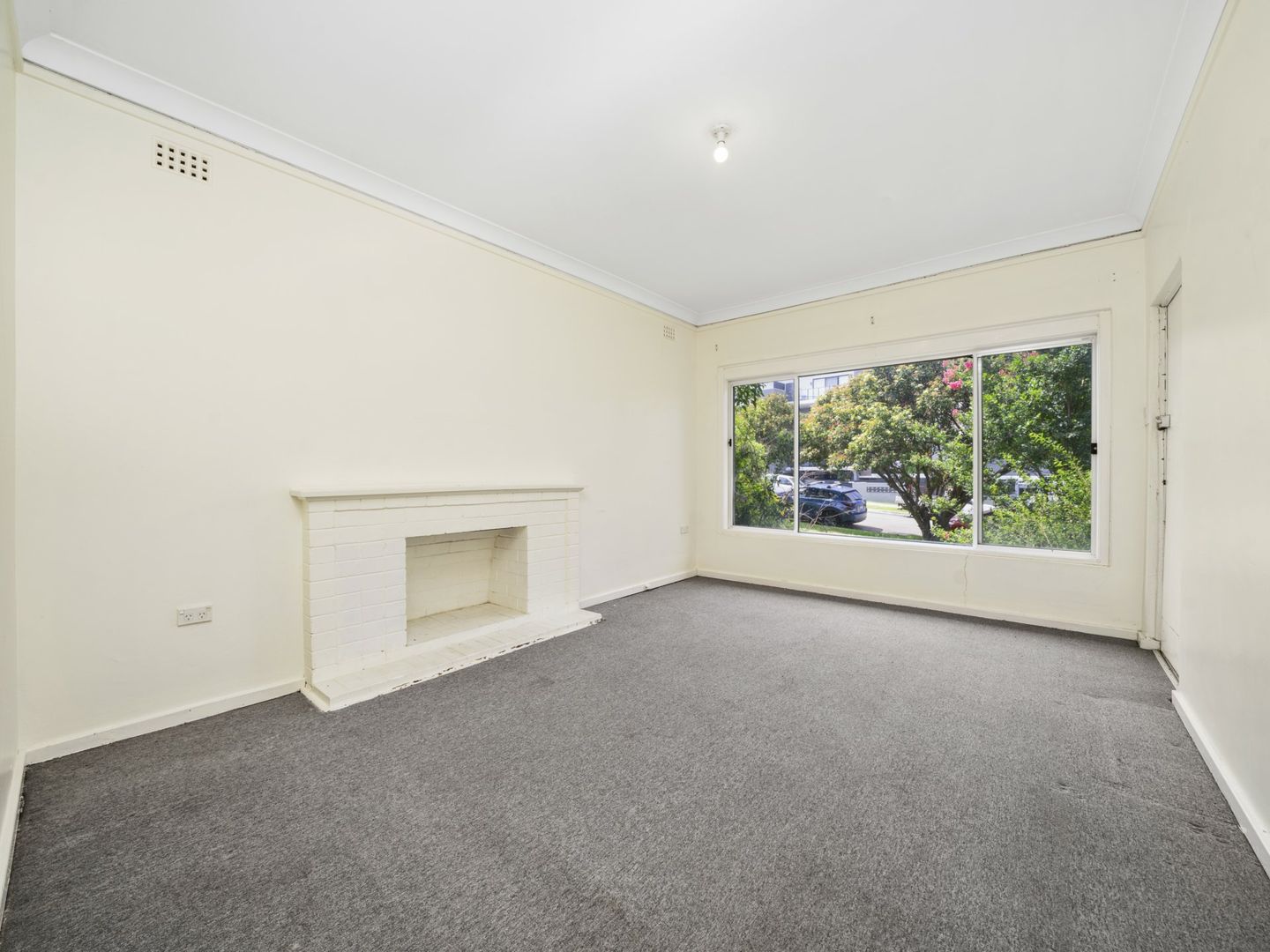 10 Patricia Street, Mays Hill NSW 2145, Image 2