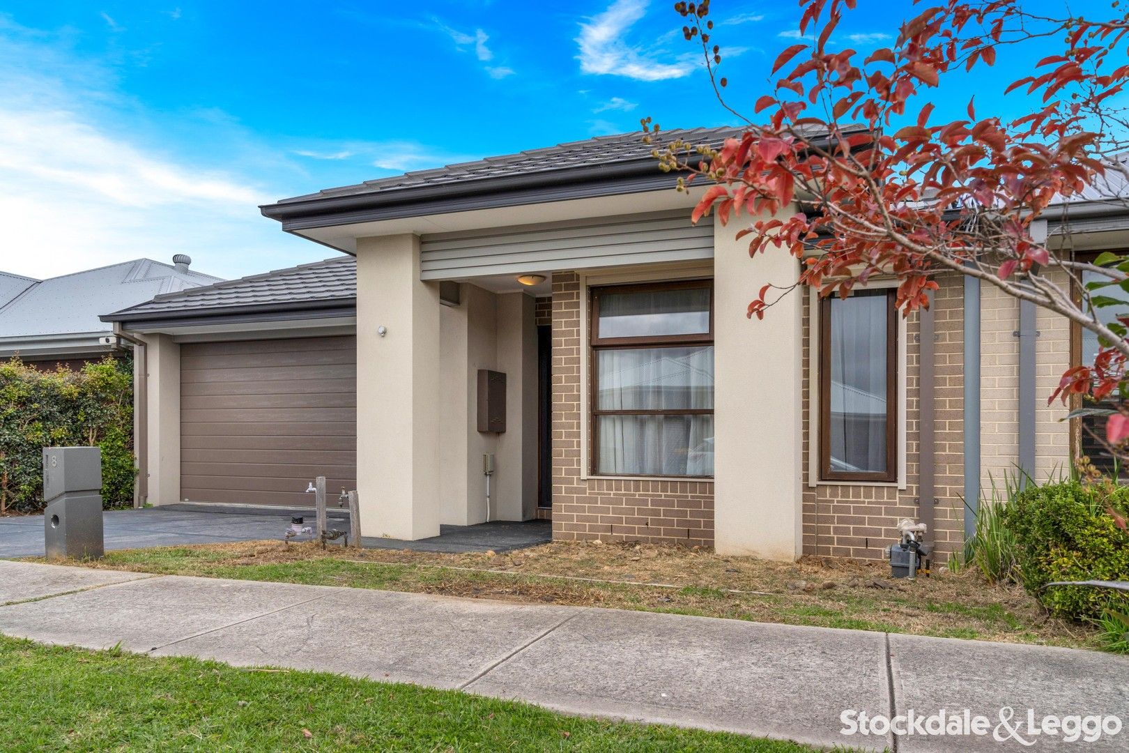 4 bedrooms House in 8 Paxton Street CRAIGIEBURN VIC, 3064