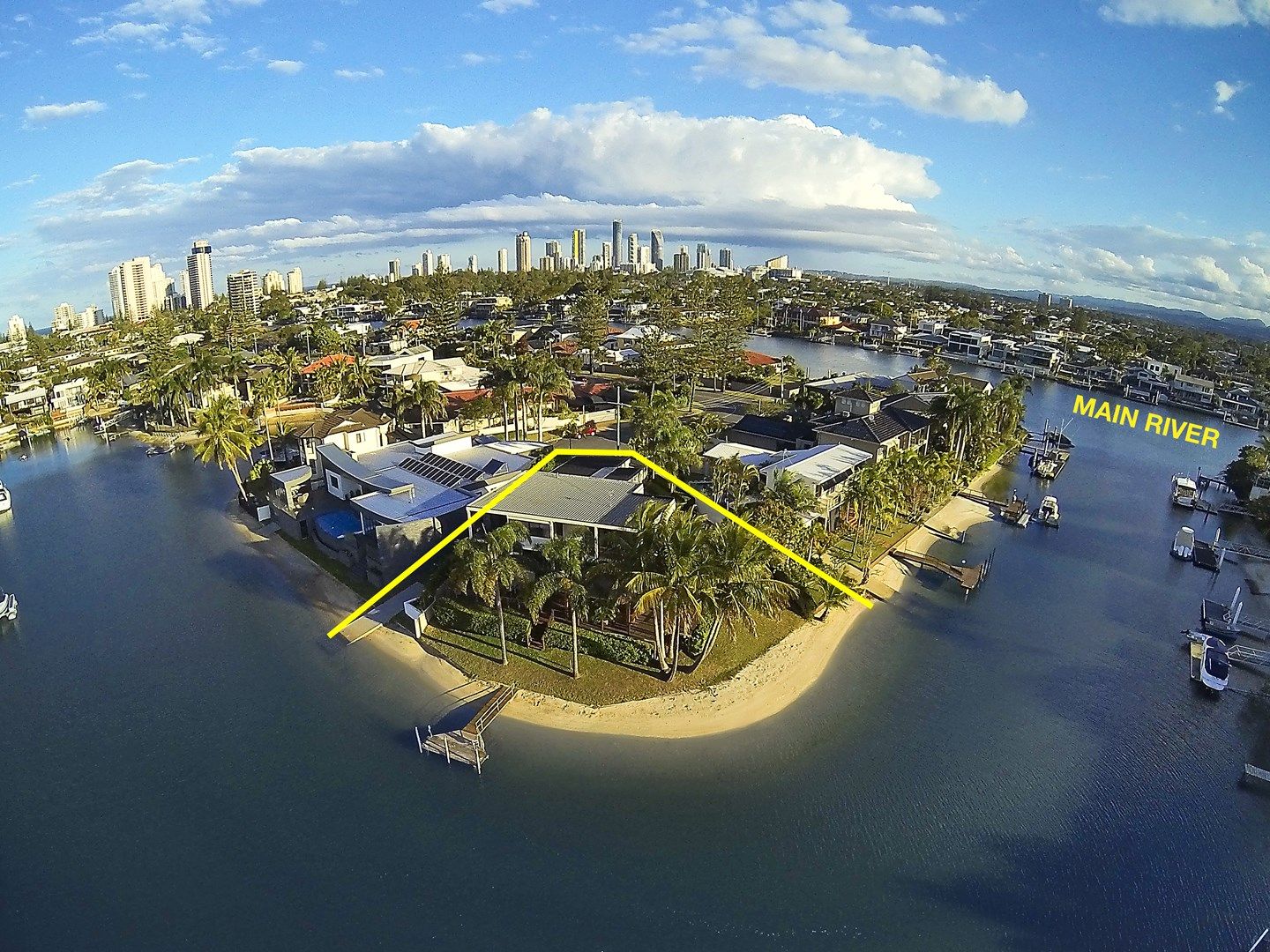 138 Amalfi Drive, Isle Of Capri QLD 4217, Image 0