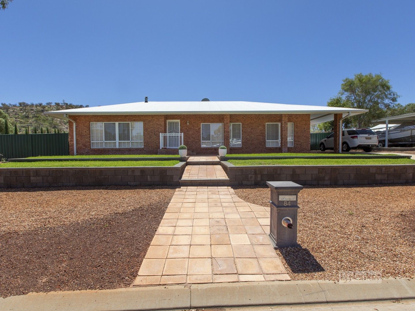 84 Hillside Gardens, Desert Springs NT 0870, Image 0