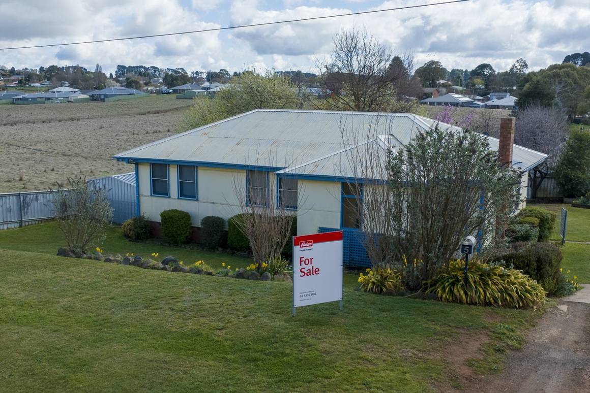 Picture of 5 Phillip Street, OBERON NSW 2787