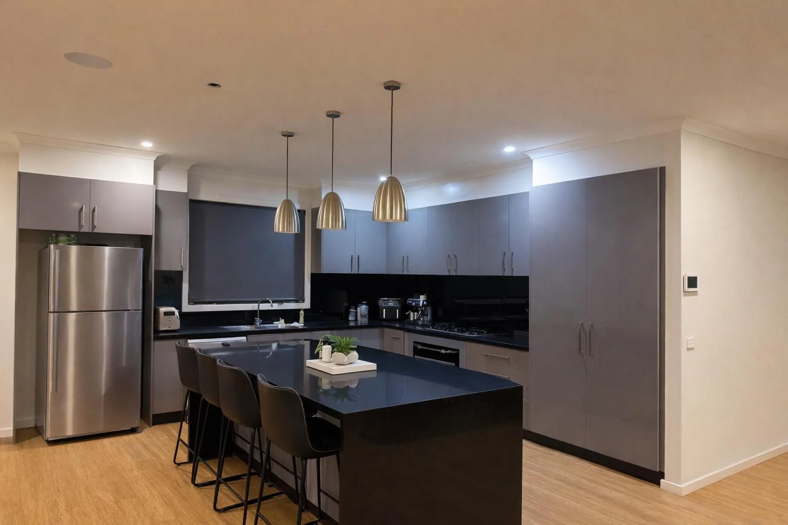 25 Oakgrove Drive, Craigieburn VIC 3064