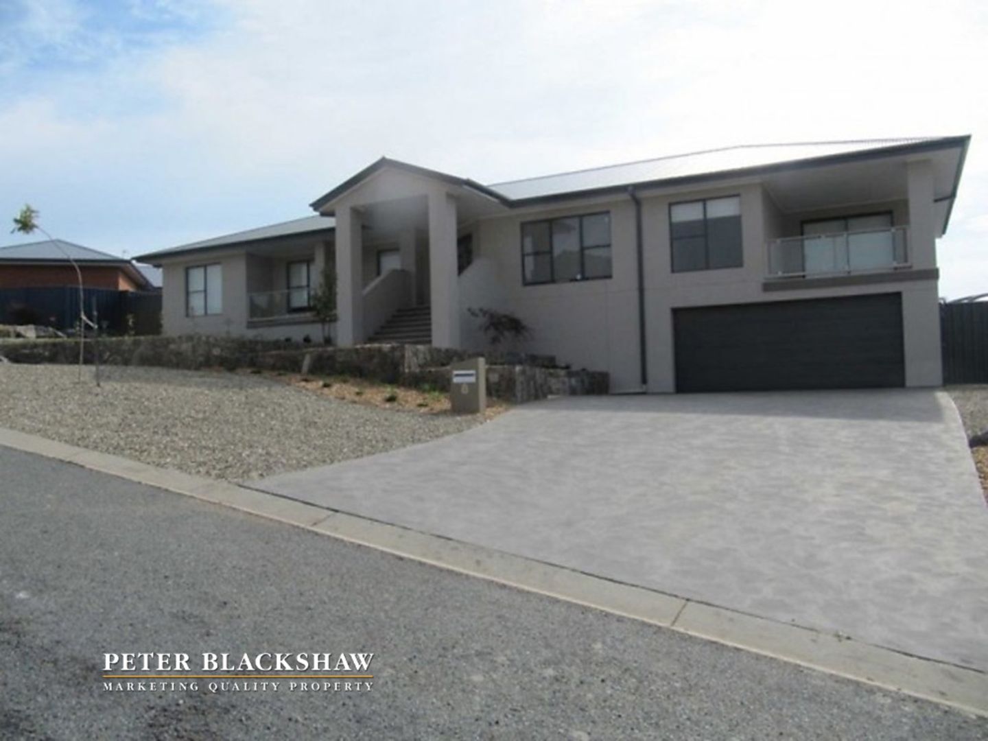 8 Mcfadzen Place, Bungendore Property History & Address Research Domain