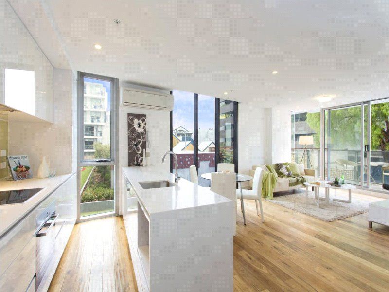 2 bedrooms Apartment / Unit / Flat in 106/101 Bay Street PORT MELBOURNE VIC, 3207