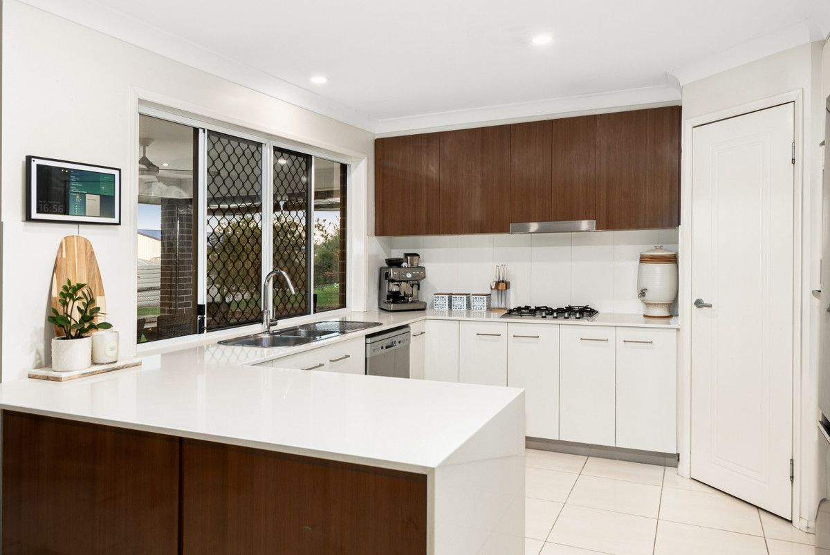 4 Egret Court, Meringandan West QLD 4352, Image 2