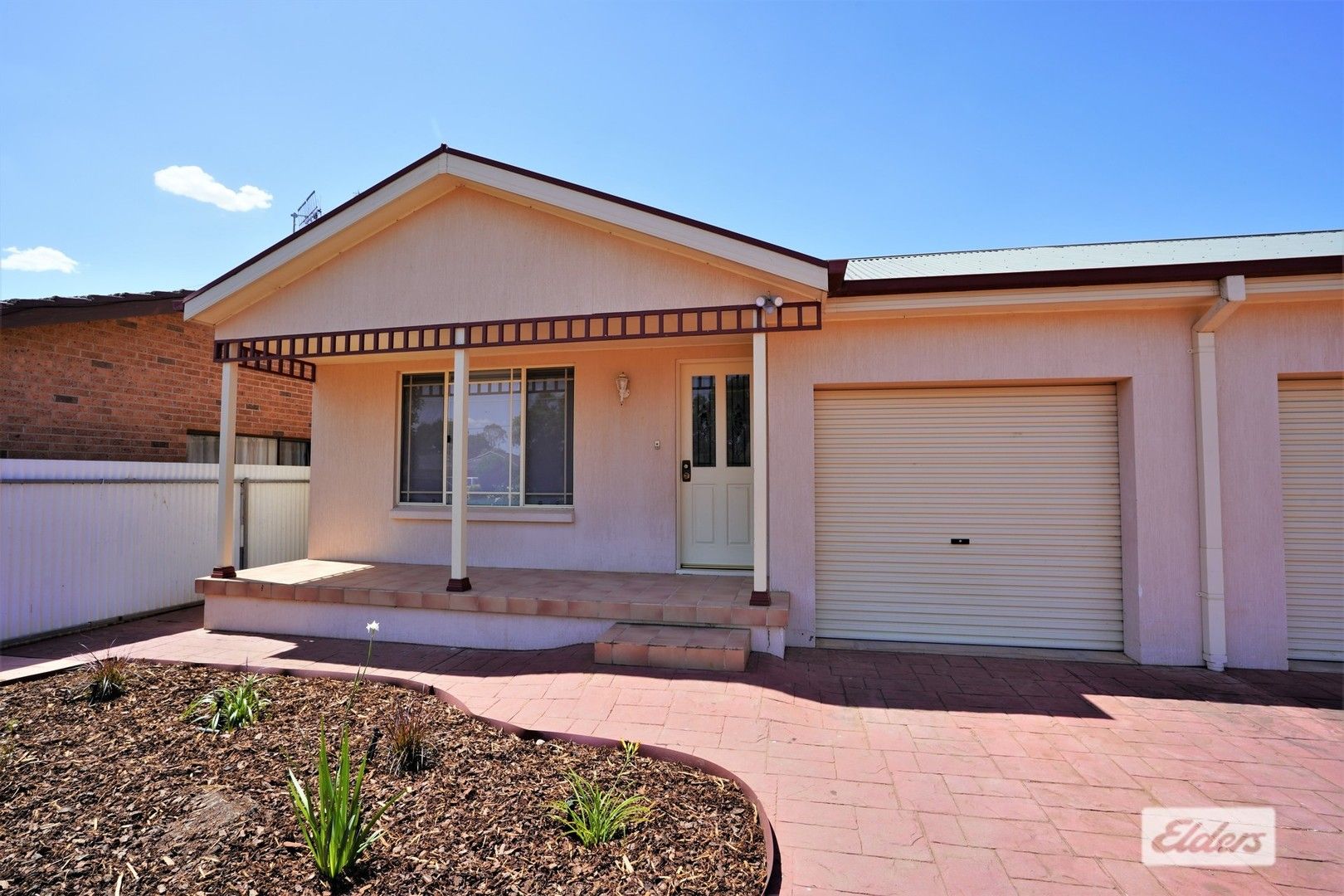 3 bedrooms Apartment / Unit / Flat in 23B Elder Road GRIFFITH NSW, 2680