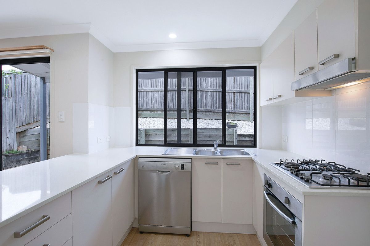 3 bedrooms Townhouse in 1/17 Crocodile Avenue MORAYFIELD QLD, 4506