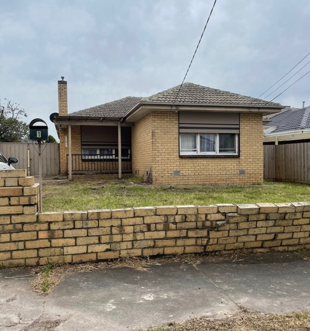 1 Mcnab Court, Dandenong VIC 3175