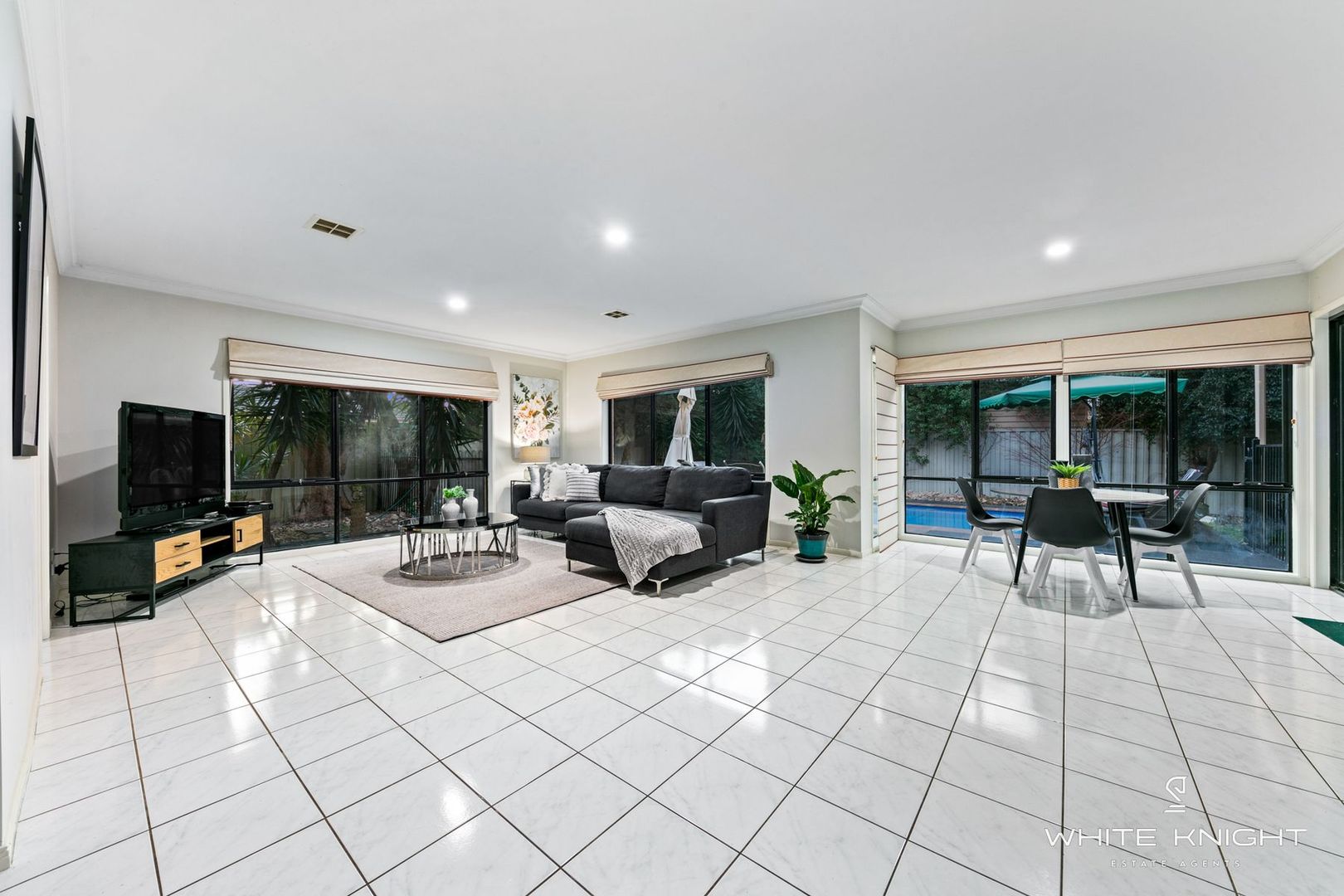 9 Lonsdale Court, Caroline Springs VIC 3023, Image 2