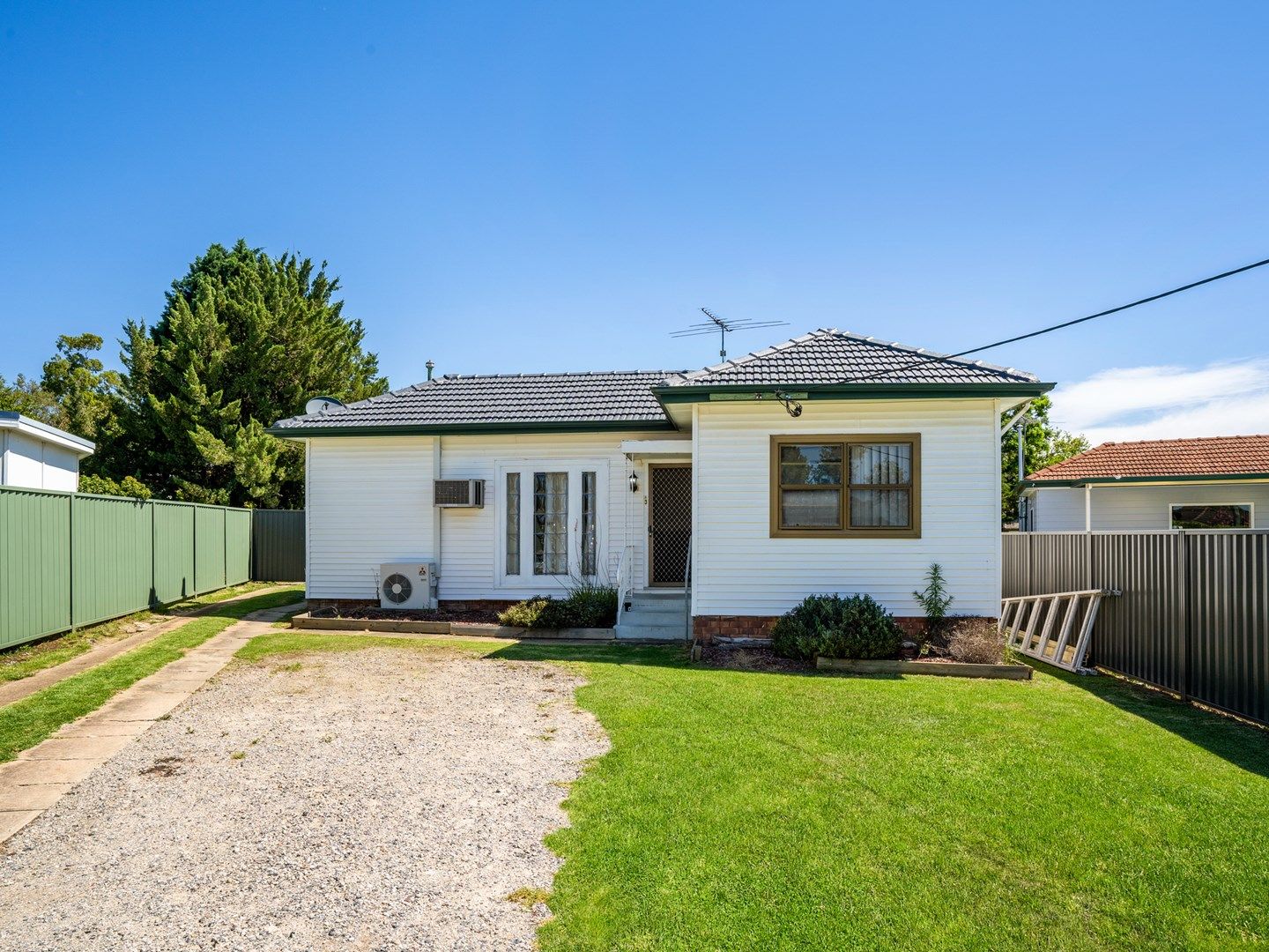 3 & 3a Alam Place, Campbelltown NSW 2560, Image 0