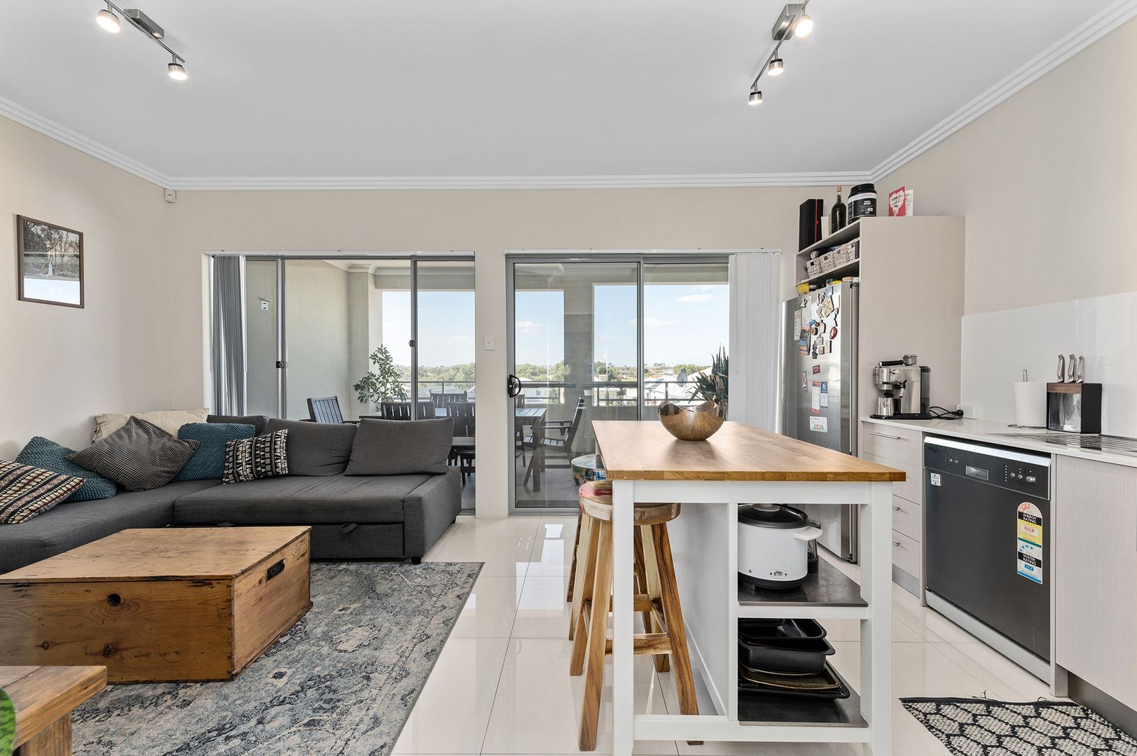 9/8 Nemagold Grove, Coogee WA 6166, Image 2