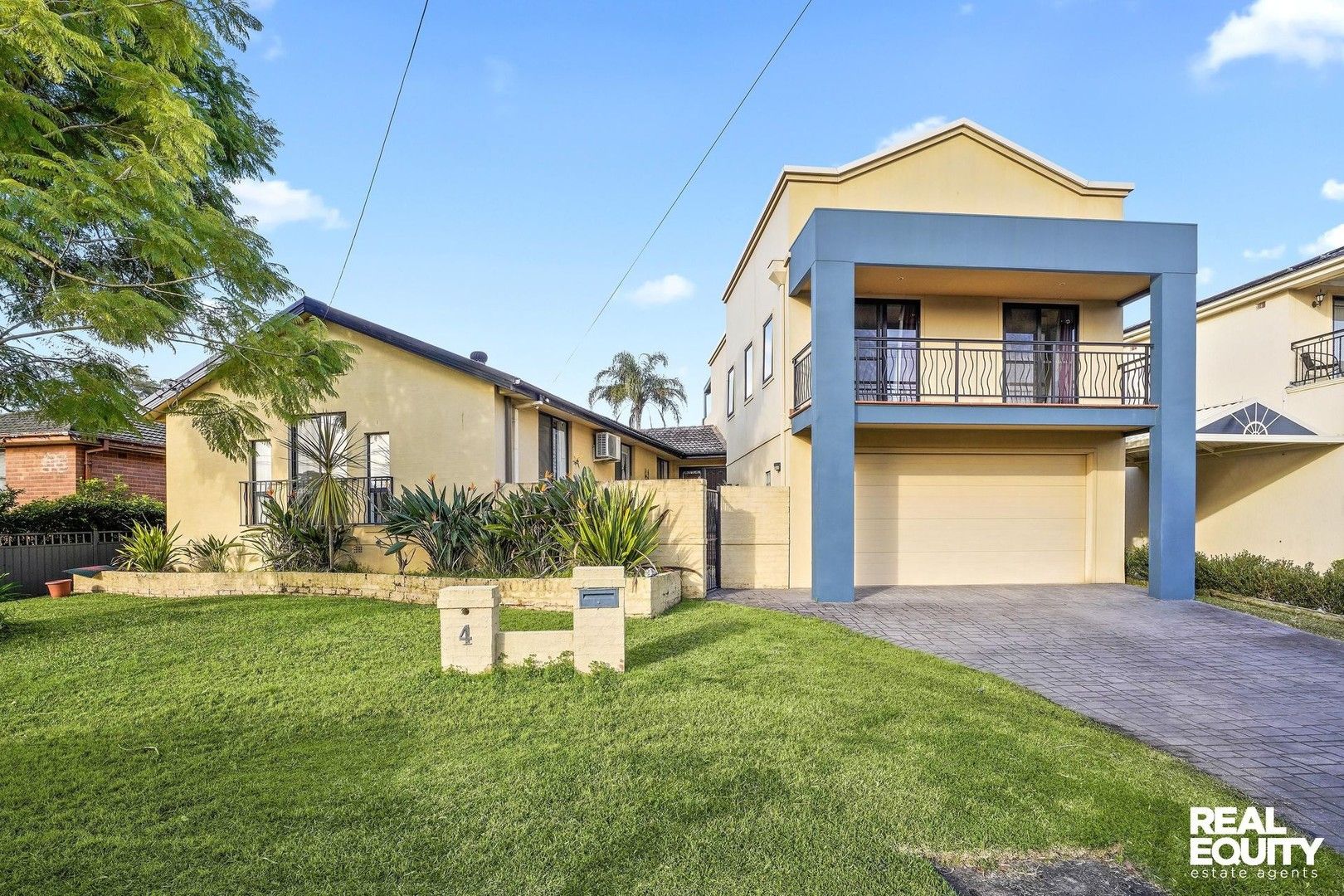 5 bedrooms House in 4 Markham Street HOLSWORTHY NSW, 2173