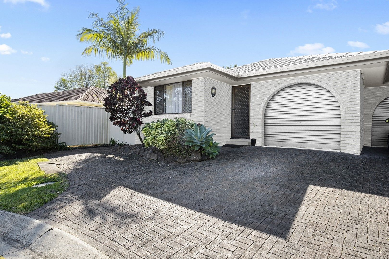 2/4 Greenleaf Close, Burleigh Waters QLD 4220, Image 0