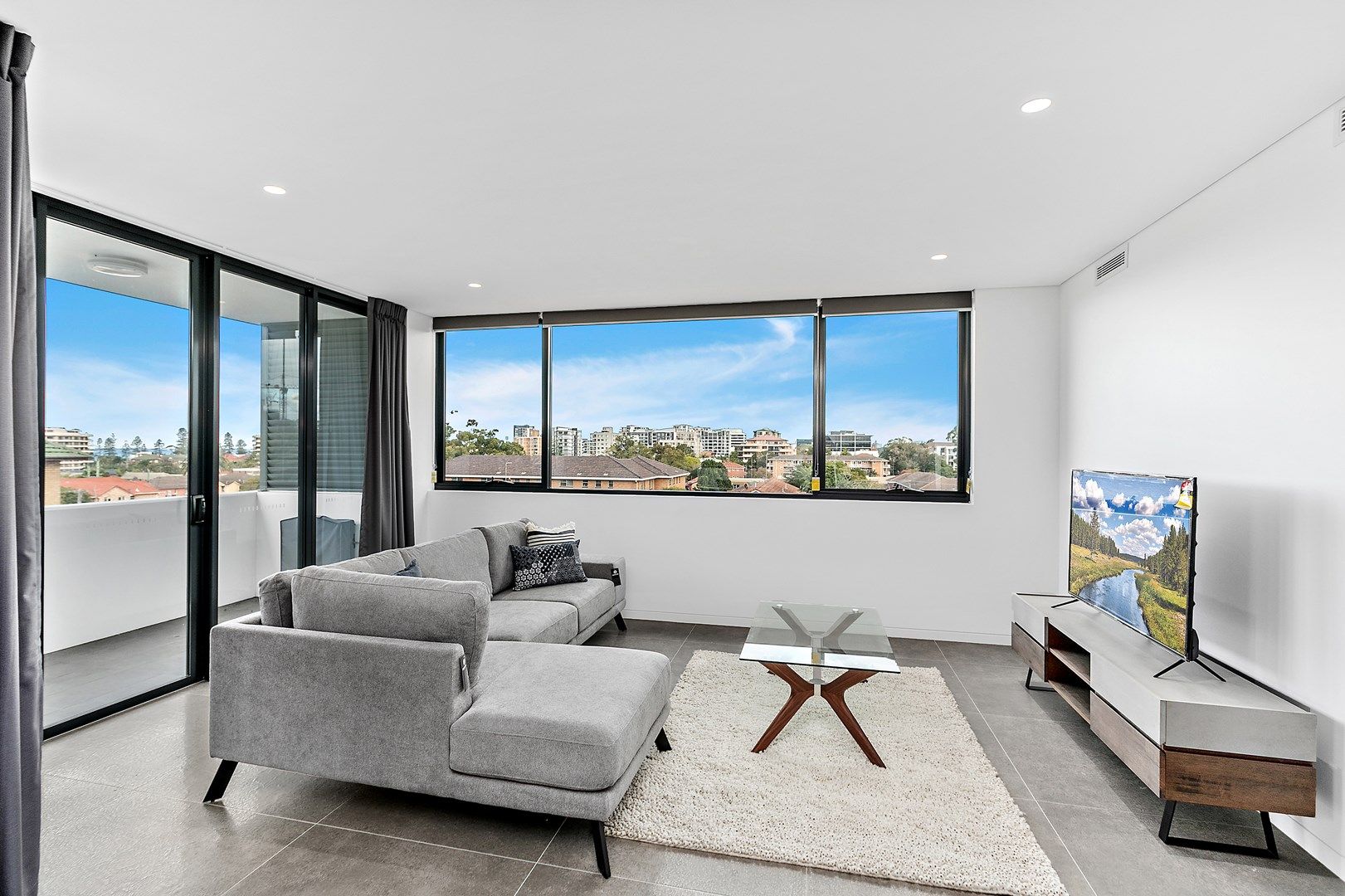 2 bedrooms Apartment / Unit / Flat in 8/19-21 Kembla Street WOLLONGONG NSW, 2500