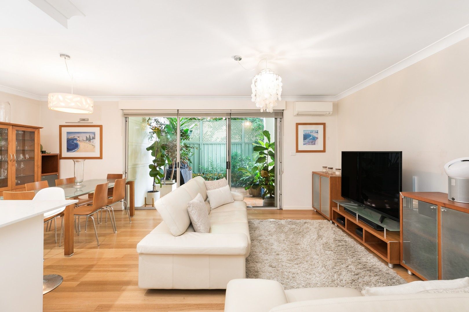 2 bedrooms Apartment / Unit / Flat in 4/15-19 Burraneer Bay Road CRONULLA NSW, 2230