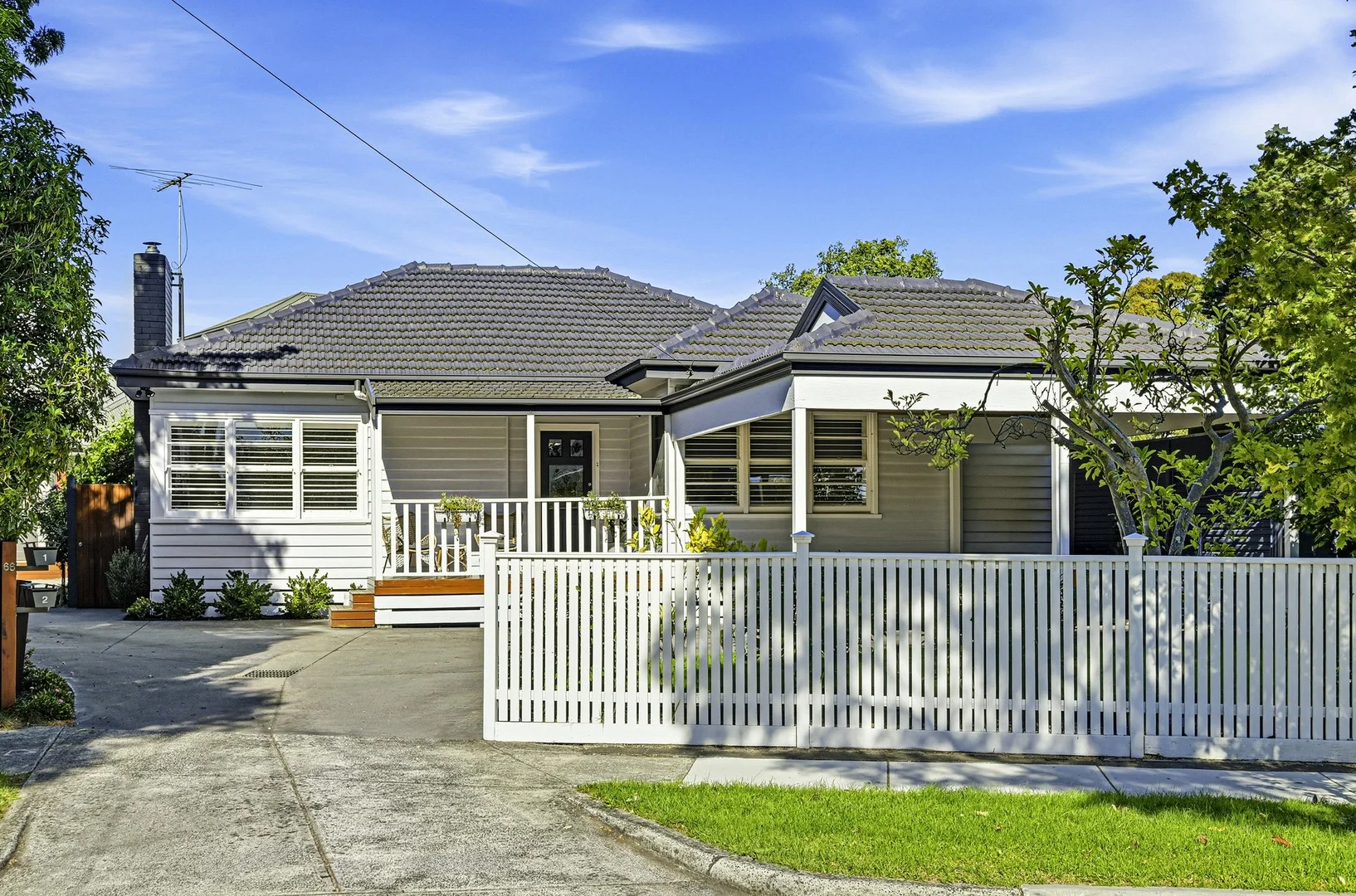 1/66 Rosstrevor Crescent, Mitcham VIC 3132