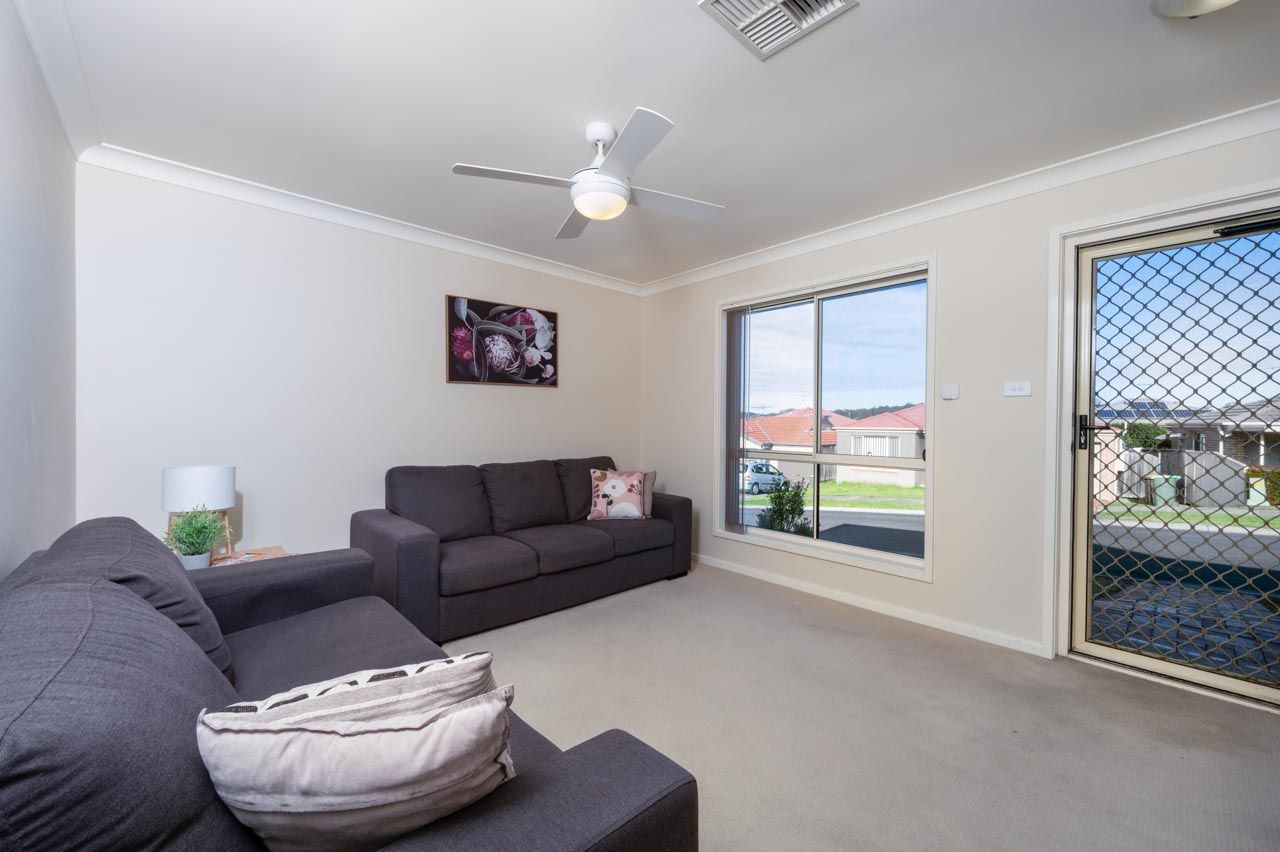 33 Harmony Crescent, Mount Hutton NSW 2290, Image 1