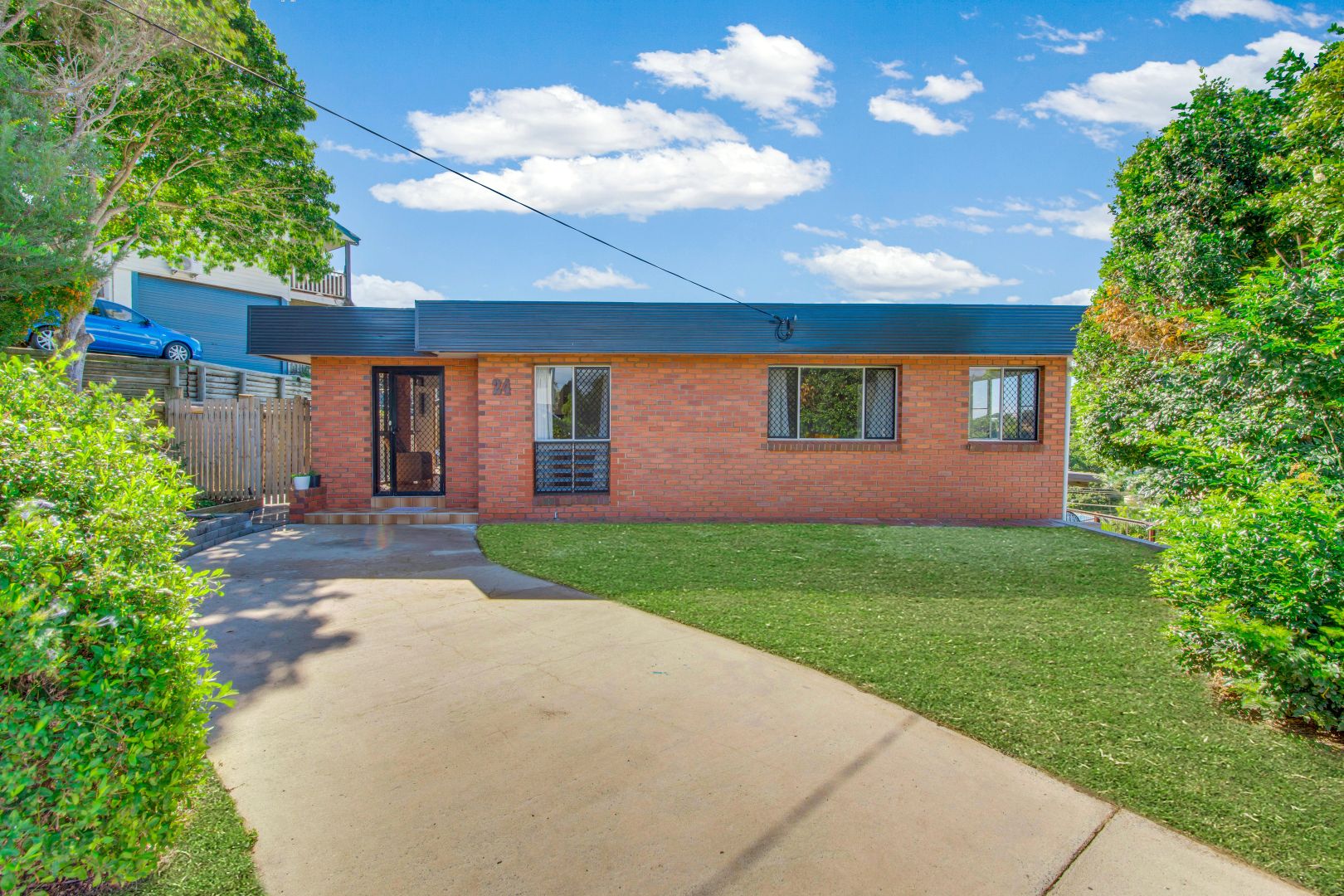 24 Rigby Crescent, West Gladstone Property History & Address Research