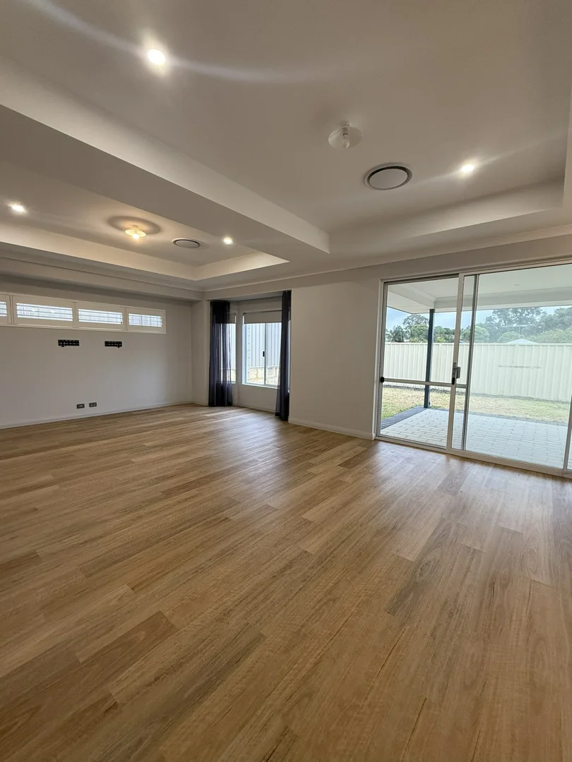 Additional image 3 of 18 Hinckley Street, Parmelia WA 6167