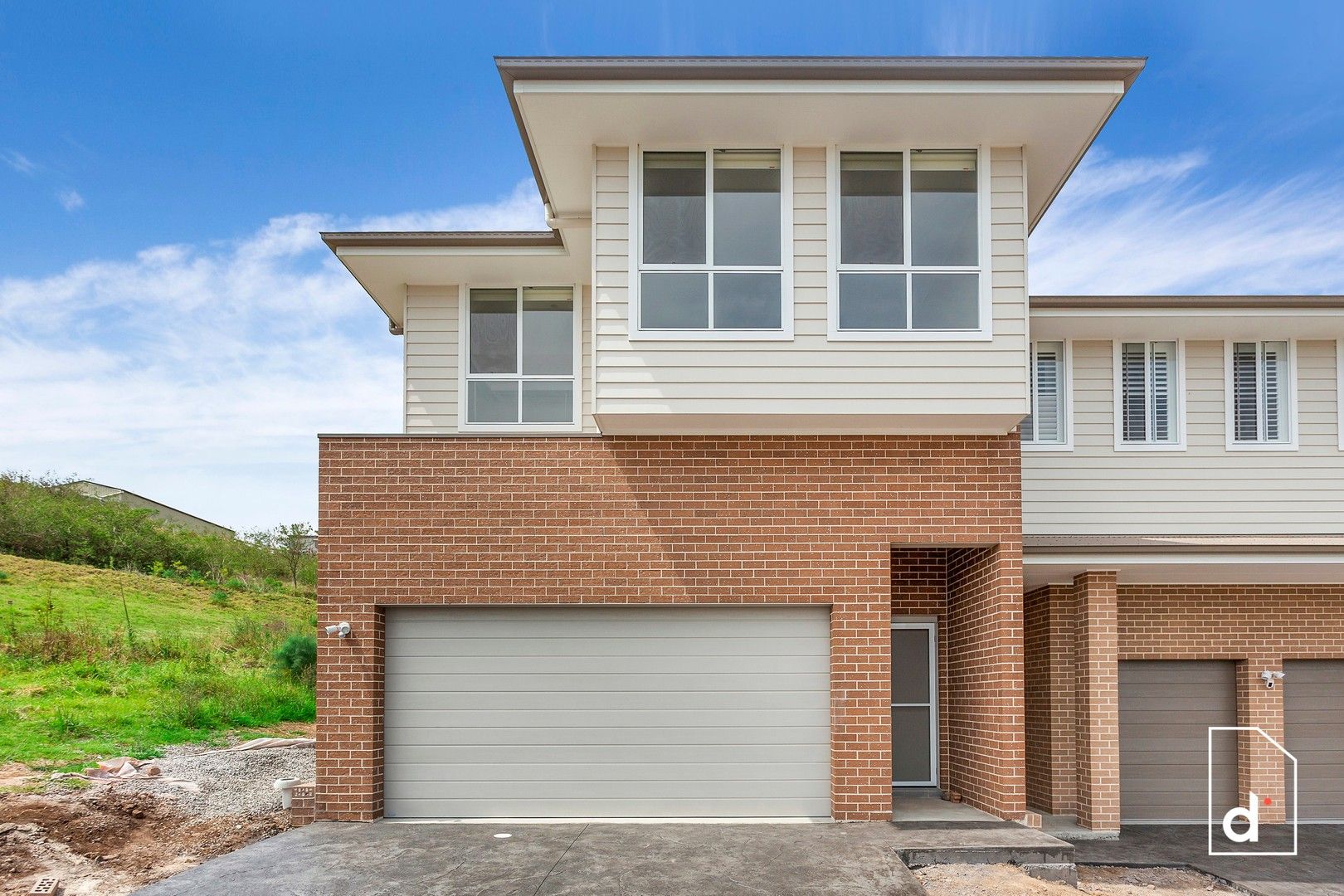 4 bedrooms Semi-Detached in 2/24 Paul Circuit TULLIMBAR NSW, 2527