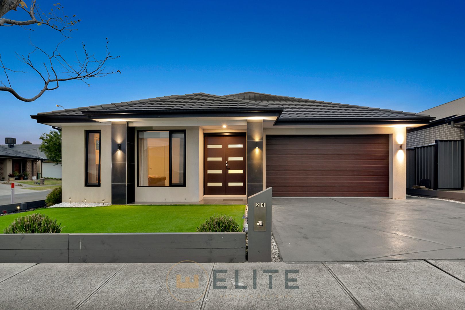 24 Bonnington Boulevard, Clyde North Property History & Address