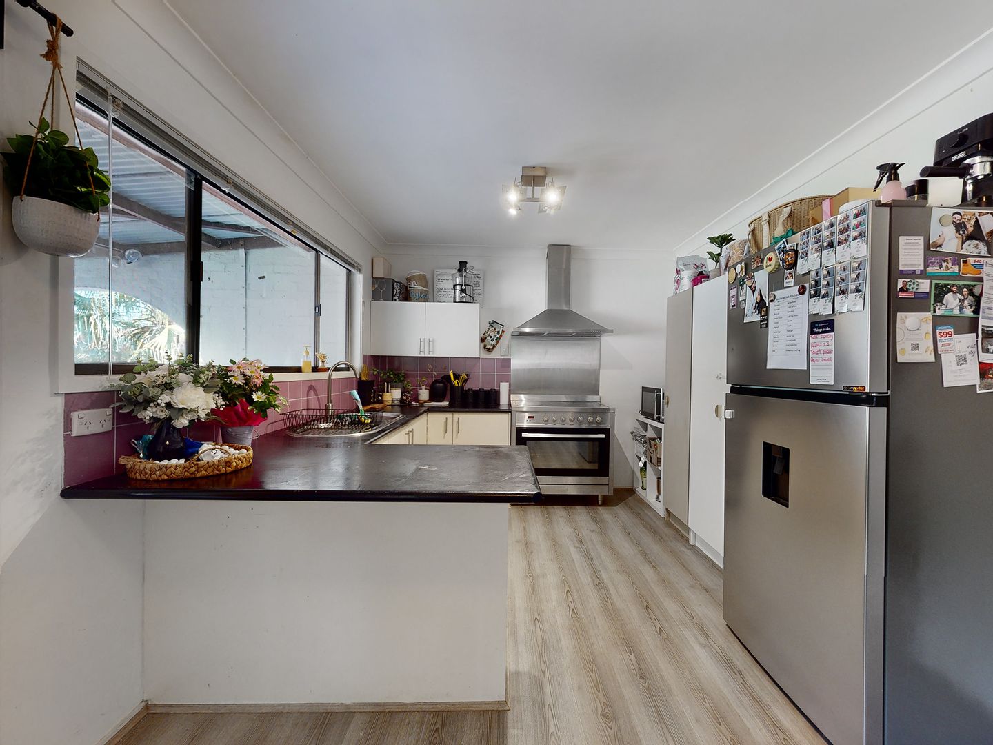 4 Molesworth Street, Seventeen Mile Rocks QLD 4073 House For Rent