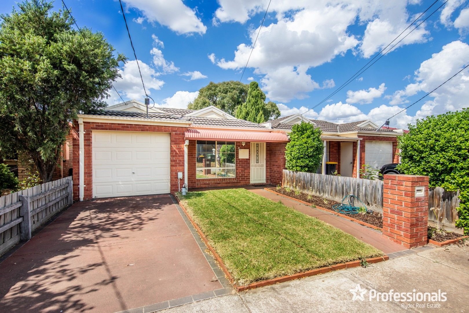 1/10 Connel Dr, Melton South VIC 3338 Apartment For Rent Domain