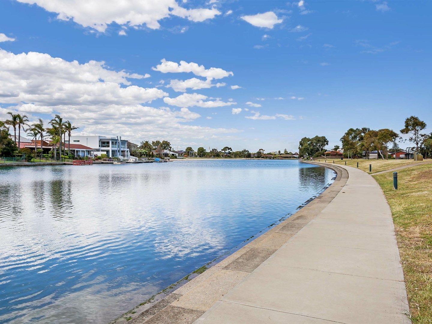 28 Avenue, West Lakes Shor Property History & Address