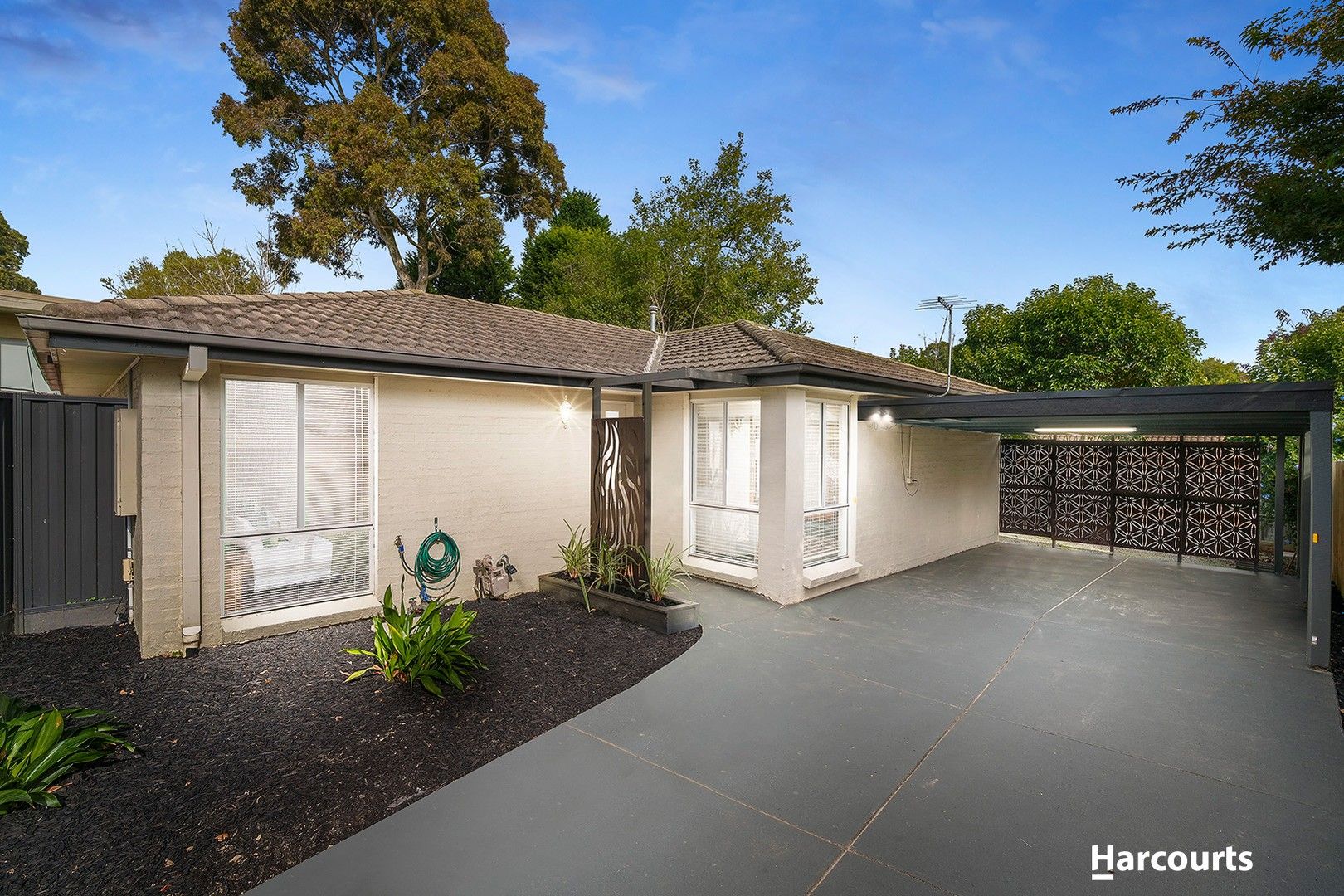 2/9 Romoly Drive, Forest Hill VIC 3131, Image 0
