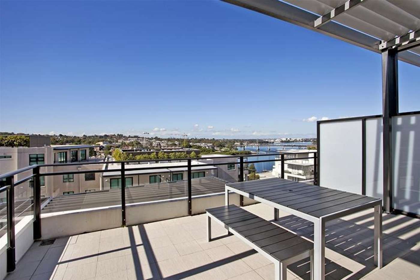 3 bedrooms Apartment / Unit / Flat in 44/9 Bay Drive MEADOWBANK NSW, 2114