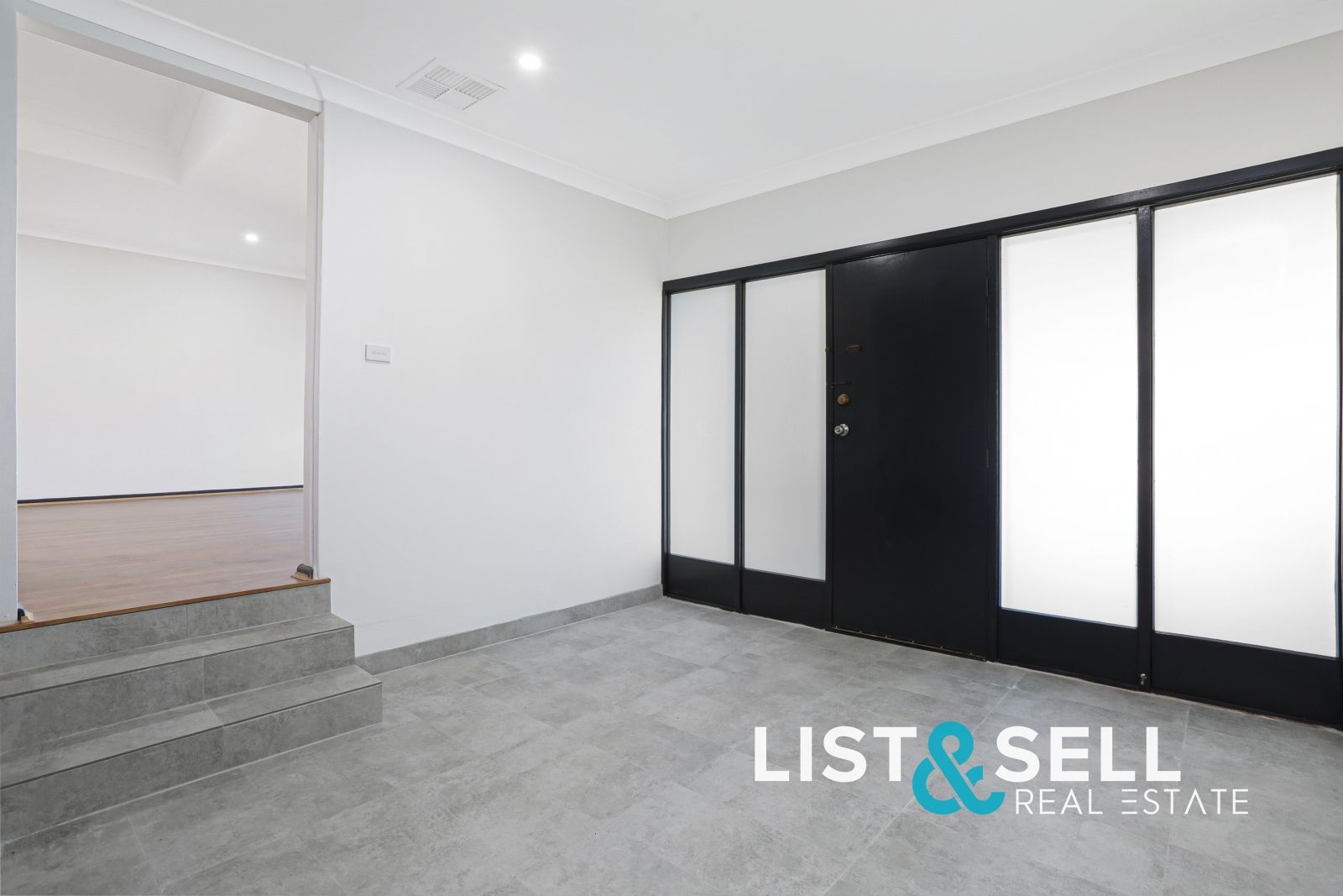 74 Grevillea Crescent, Prestons NSW 2170, Image 1