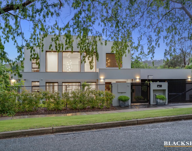 9 Macartney Crescent, Deakin ACT 2600