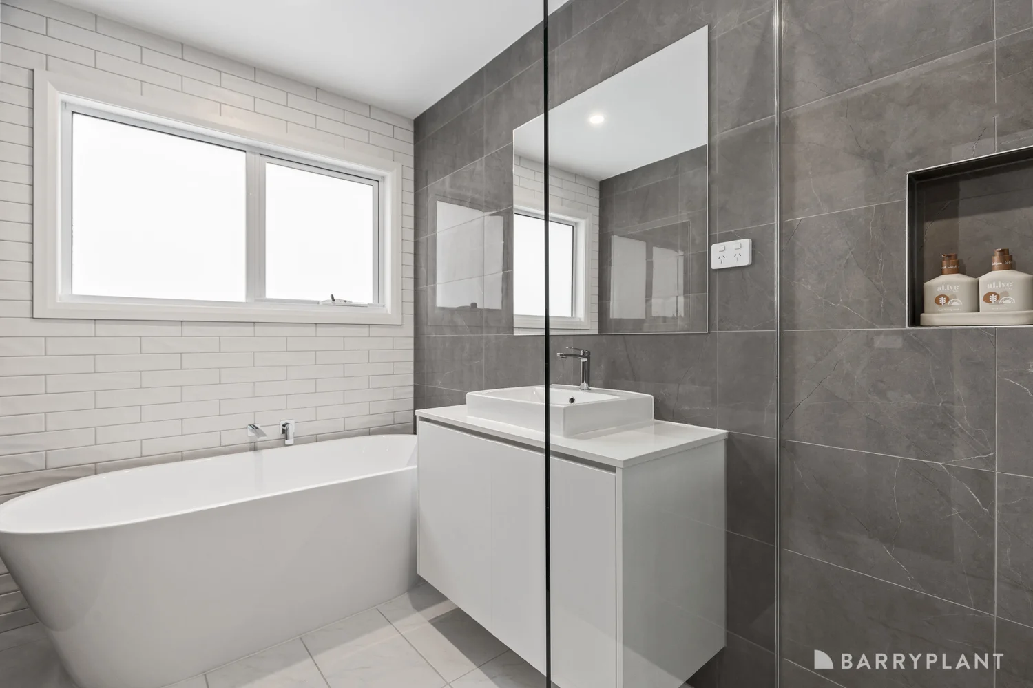 Additional image 6 of 2/16 Thompson Street, Watsonia VIC 3087