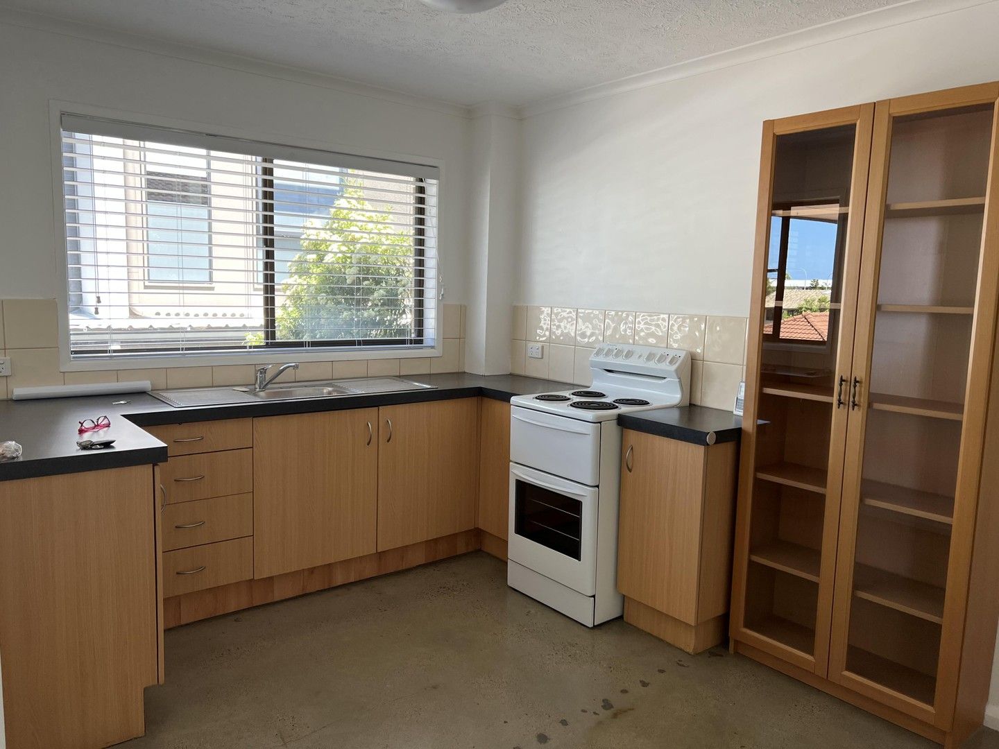 2 bedrooms Apartment / Unit / Flat in 10/32 Imperial Parade LABRADOR QLD, 4215